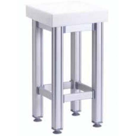 Ceppo in polietilene con sgabello in alluminio dim.cm 70x70x90h