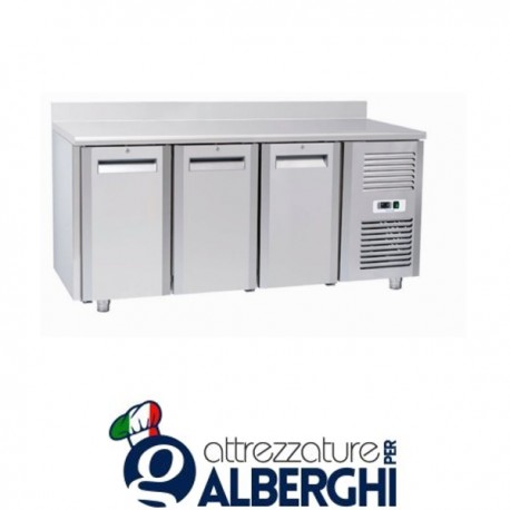 Tavolo frigo refrigerato inox 3 porte con motore c/alzatina -2°/+8°C – QR3200 professionale